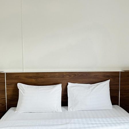 Jacky Chan Hotel Betong Exterior foto