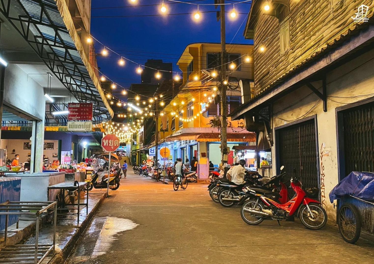Jacky Chan Hotel Betong Exterior foto
